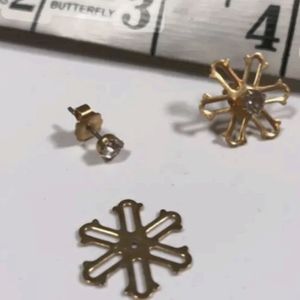 AVON VINTAGE ,Snowflake Sparkle earrings.can wear with or without snowflakes.